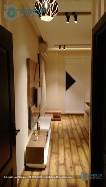 https://interiordesignwala.com/userfiles/media/webnoo.in.net/16-couple-bedroom-interior-with-beautiful-wooden-floorin.jpg